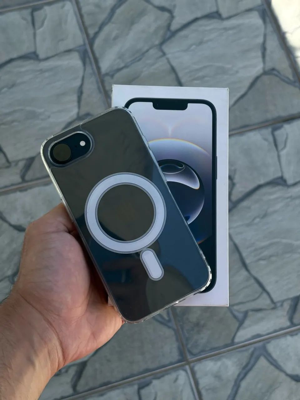 iPhone 16e