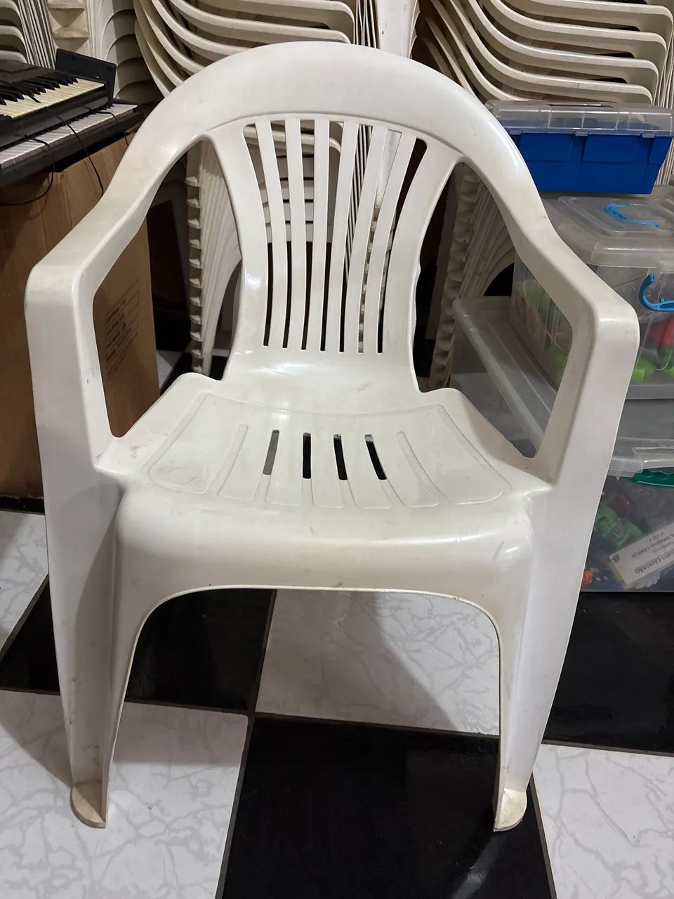 Cadeiras de plastico( preço unitário) - Foto 2