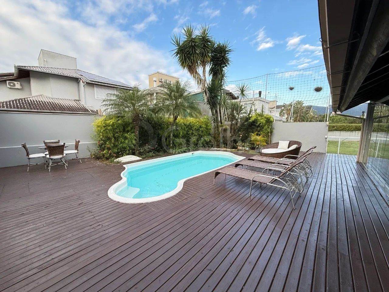 Casa de 370m² com 4 quartos sendo 3 suítes no Saco Grande - Foto 5