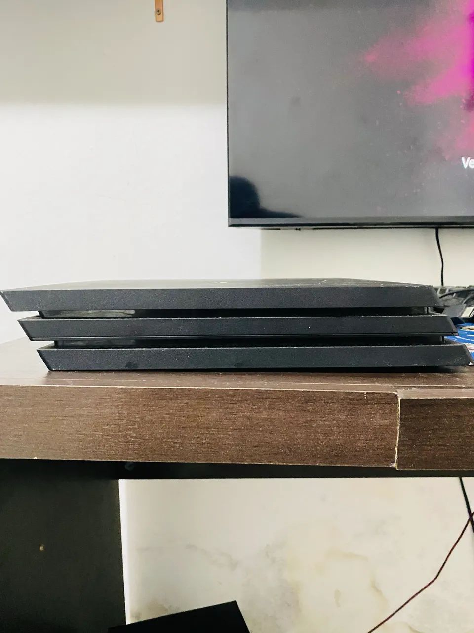 PS4 PRO 1 TB - Foto 2