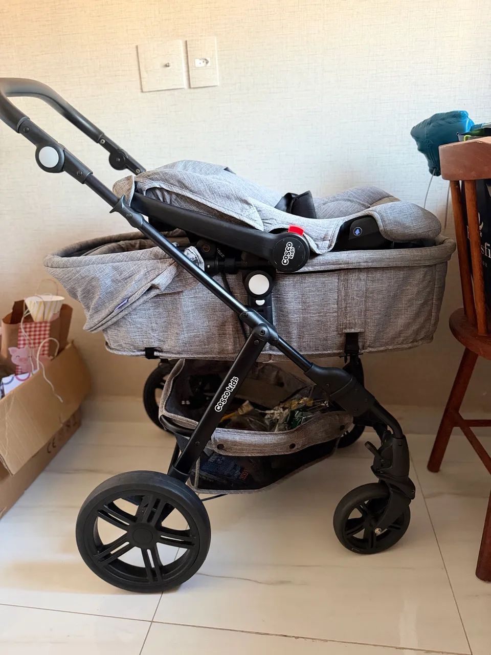 Carrinho de bebê Moisés com bebê conforto - Foto 2
