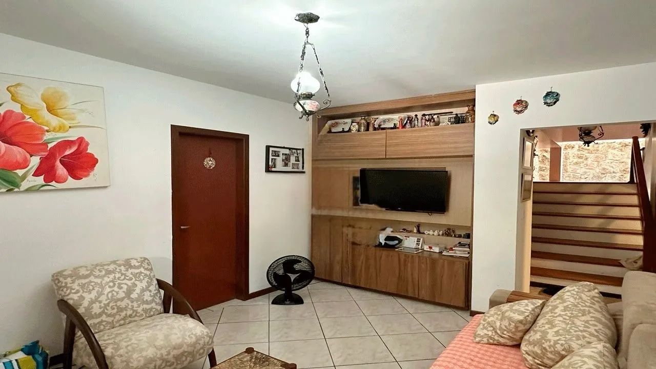 Casa de 5 dormitórios para locação na Trindade - Foto 5