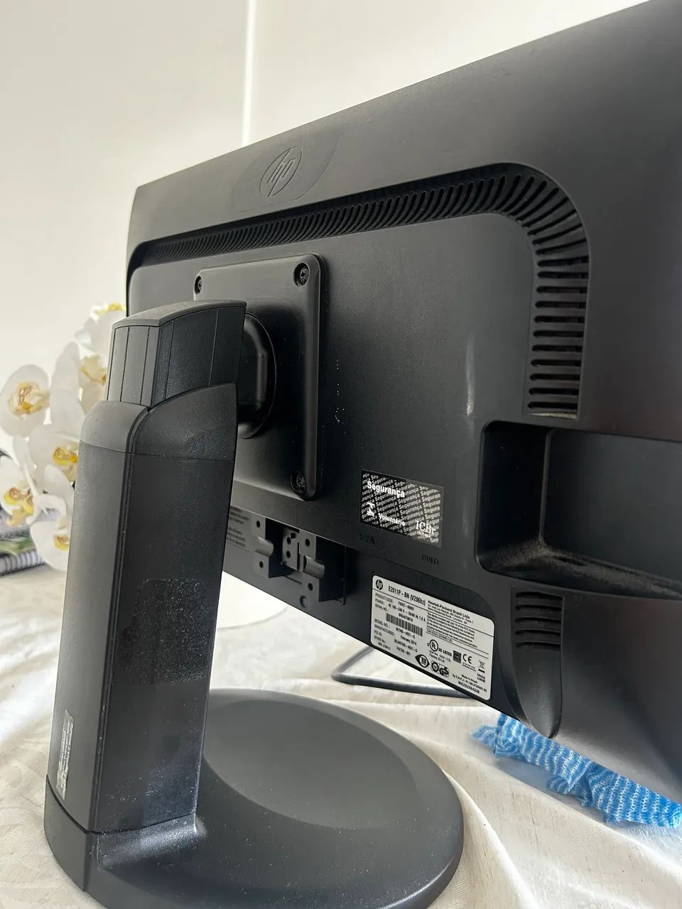 Monitor HP 20? LED E2011P - VGA + CABO DE ENERGIA  - Foto 2
