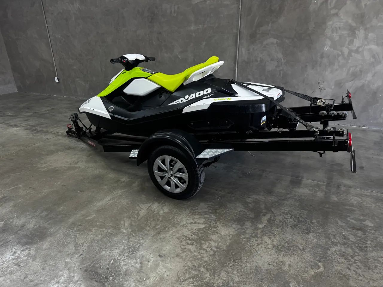 Jet ski sea doo spark 90hp