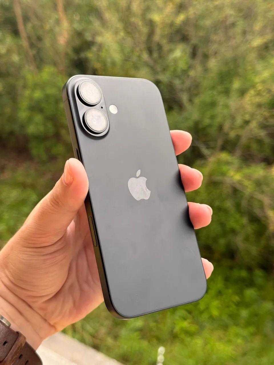 iPhone 16 128GB Preto 