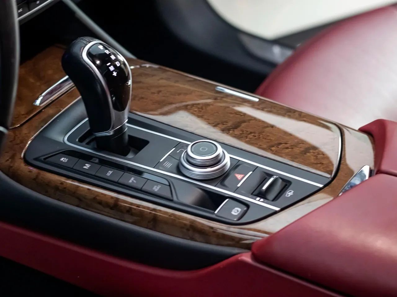 Maserati Levante 3.0 V6 350cv Aut., foto 4 de 13