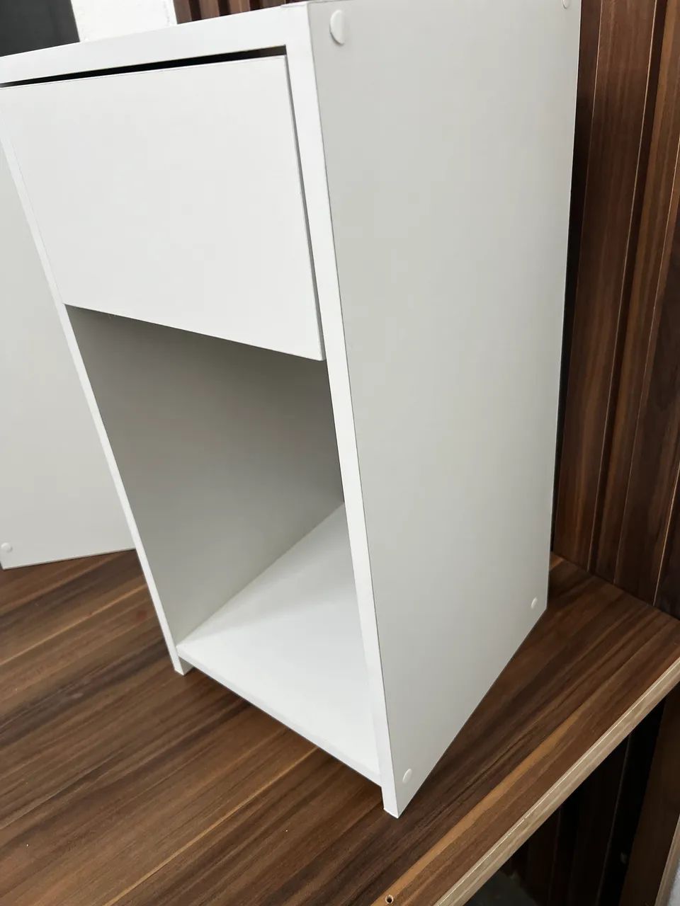 Mesa de cabeceira em MDF nova - Foto 2