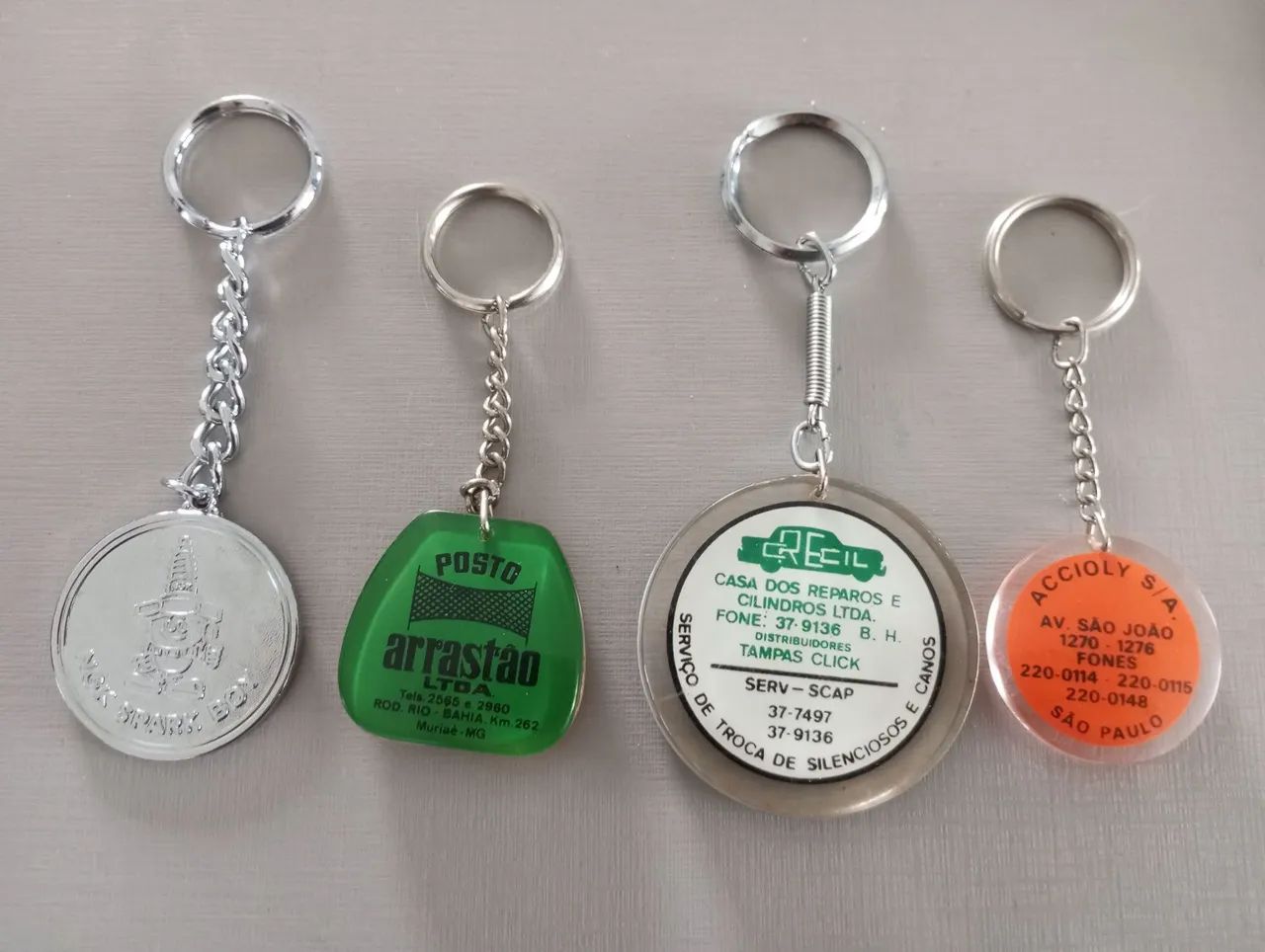 Lote de chaveiros antigos  - Foto 2