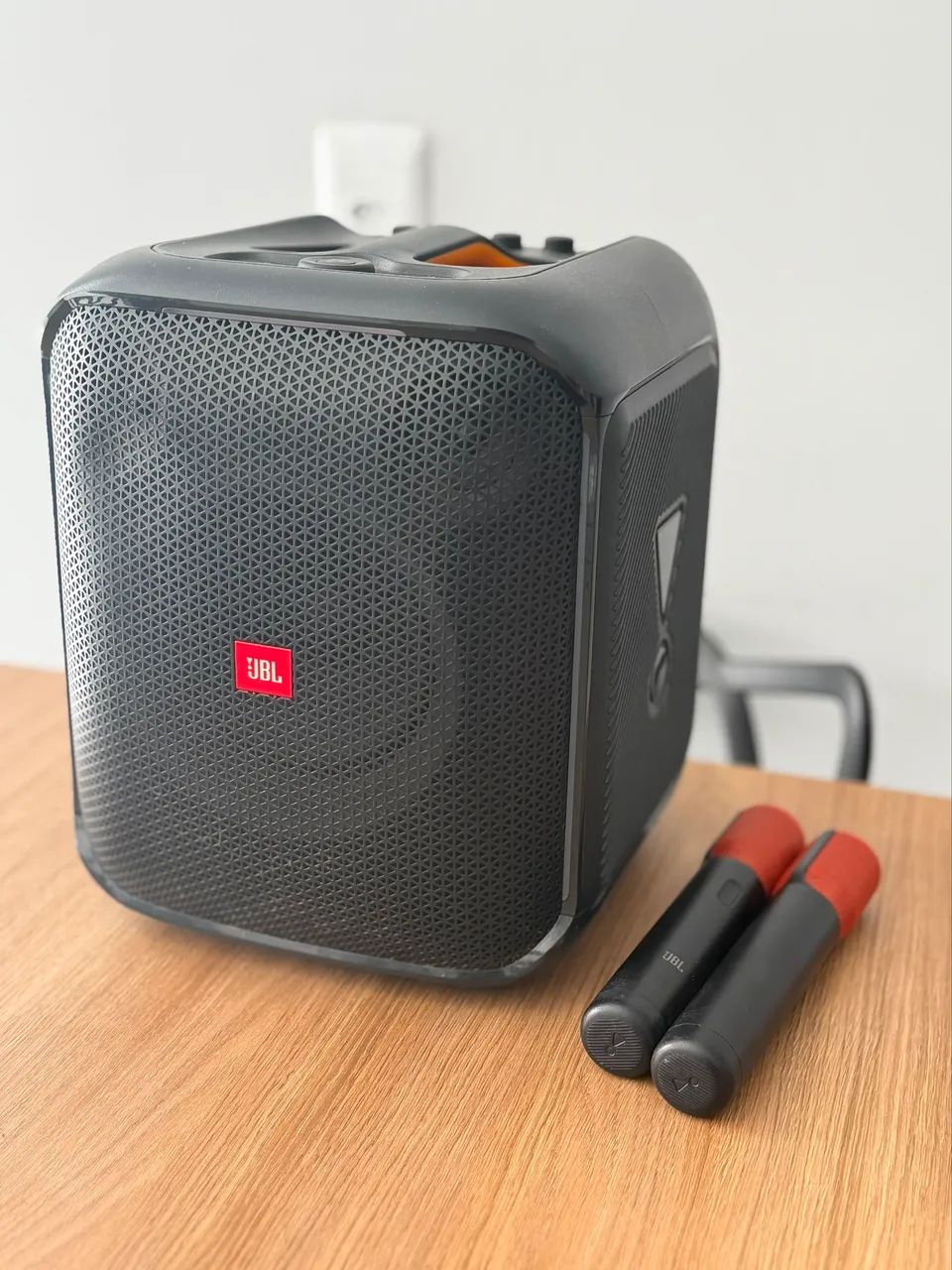 JBL + 2 microfones 