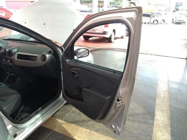 Sandero 1.0 2008/2009 Financio Aceito Troca Temos Palio Gol Punto Uno Siena Ka Celta Clio - Foto 13