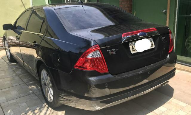 Ford Fusion 2.5 com teto solar