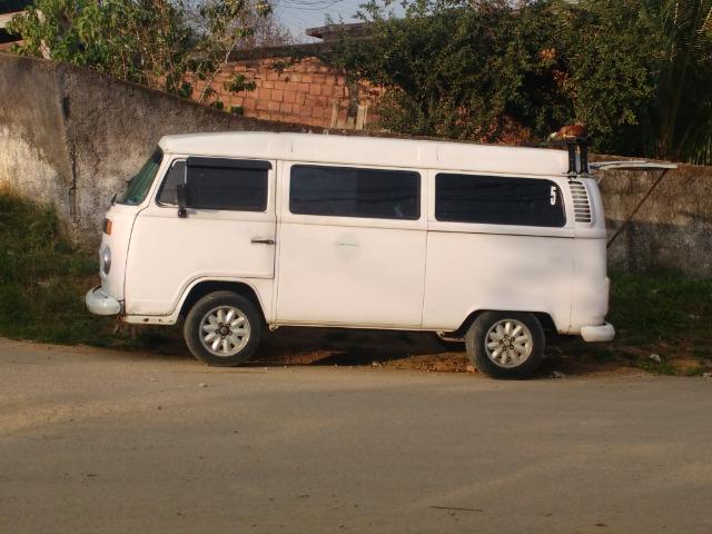 Kombi vendo ou troco