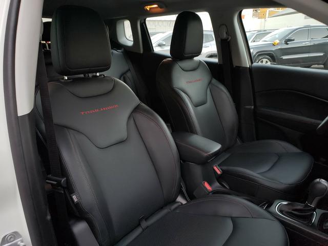 Compass trailhawk 4x4 m.2018 com 29.000km - Foto 19