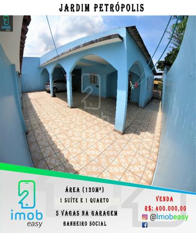 Vendo casa Petrópolis, 2 suítes sendo 1 semi suite, 5 Vagas na Garagem