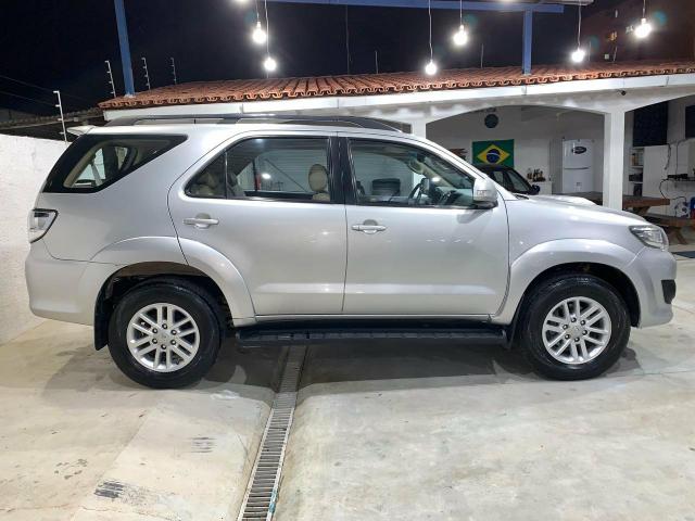 Toyota Hilux SW4 7 lugares 13/13 - Foto 4