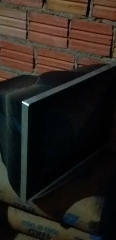 Vendo essa tv de tubo tudo ok não entrego ZAP * - Foto 2