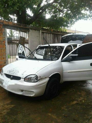 Corsa Hatch 2000. 1.0 - Foto 2