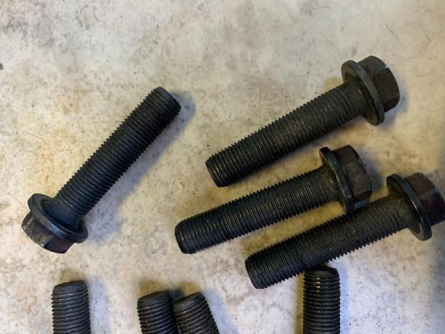 Kit de parafuso do volante motor iveco daily 35s14 original - Foto 3