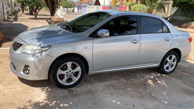 VENDO COROLLA XEI 2.0