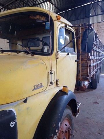 CAMINHÃO TRUCK 1313/ANO 80