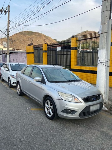 FORD FOCUS SEDAN 2010 AUTOMÁTICO