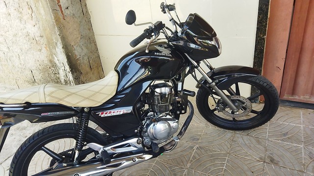 TITAN 150 CABEÇA DE FORMIGA