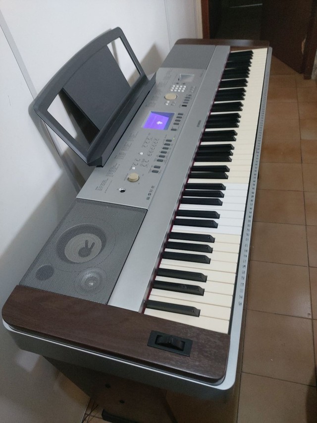 yamaha dgx 640 olx