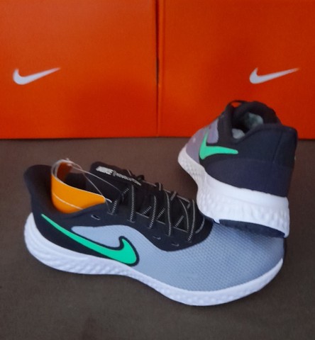 nike revolution 5 39