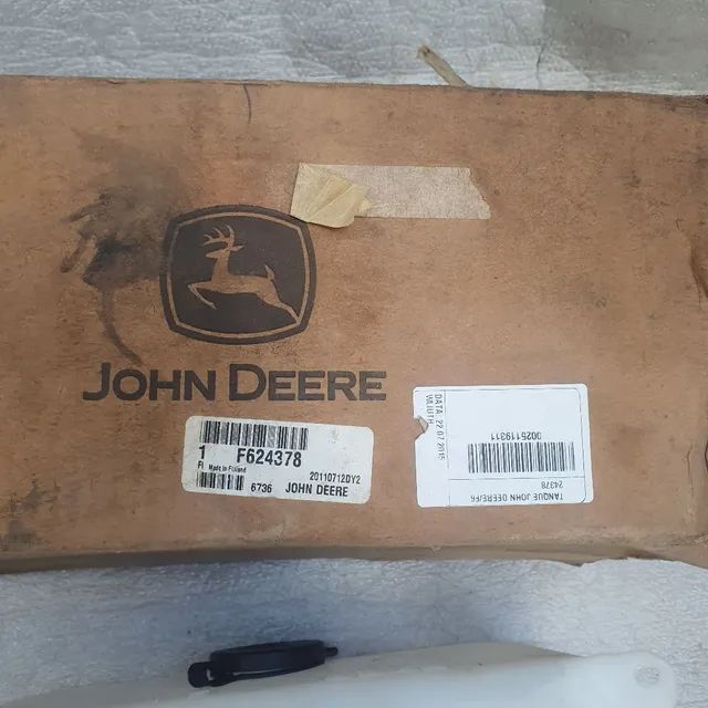 John deere equipamentos reservatorio agua limpador parabrisas novo original f624378 - Foto 6