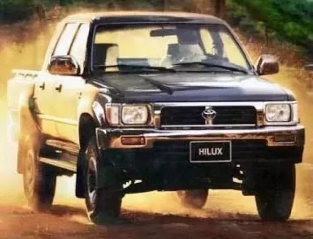 Par Lanterna Parachoque Dianteiro Toyota Hilux SR5 SRV - Foto 3