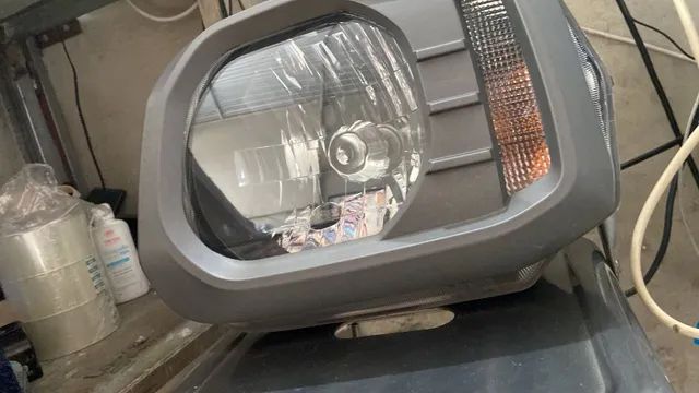 Farol esquerdo com máscara Suzuki Jimny 2020 a 2022 - Foto 3
