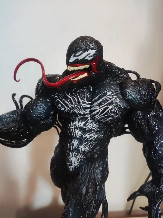 Estátua venom 30cm marvel - Foto 6