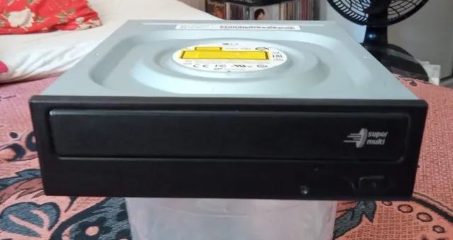 Gravador de Cd/Dvd Sata (interno).  em perfeito estado - Brinde 01 cabo Sata - Foto 2