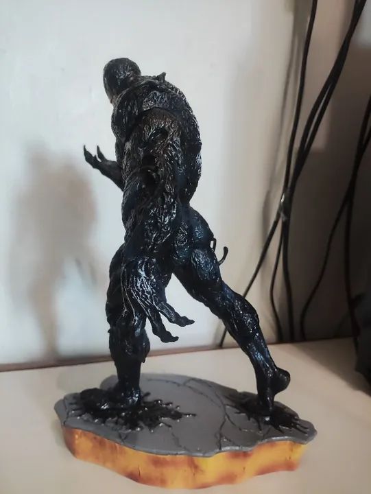 Estátua venom 30cm marvel - Foto 4