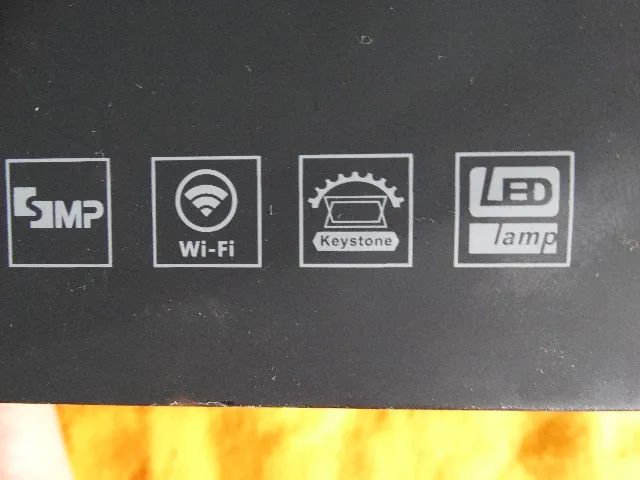 Micro Projetor Led Hd Com Wi-fi Na Embalagem Original - Foto 3