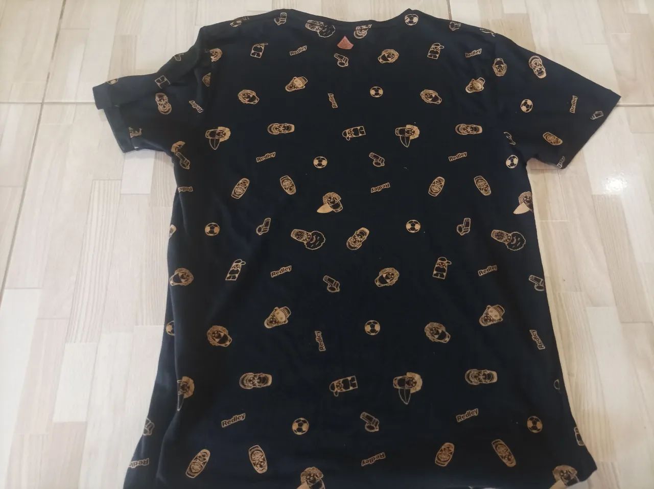 Camiseta Redley Preta com Estampa
