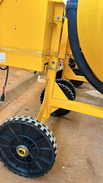 Betoneira Menegotti 400ltrs  - Foto 5