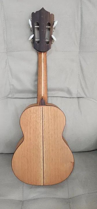 Cavaco CEDRO MACIÇO 2024 - Família Luthier - ESTADO DE NOVO - OTIMO TIMBRE E AFINACAO - Foto 2