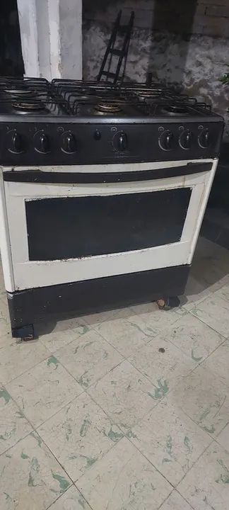 Vendo fogão  elétrico 6 bocas  - Foto 3