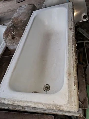 Cocho para gado /Banheira antiga em ferro fundido