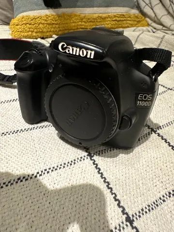 Camera Fotografica Canon eos rebel 1100D