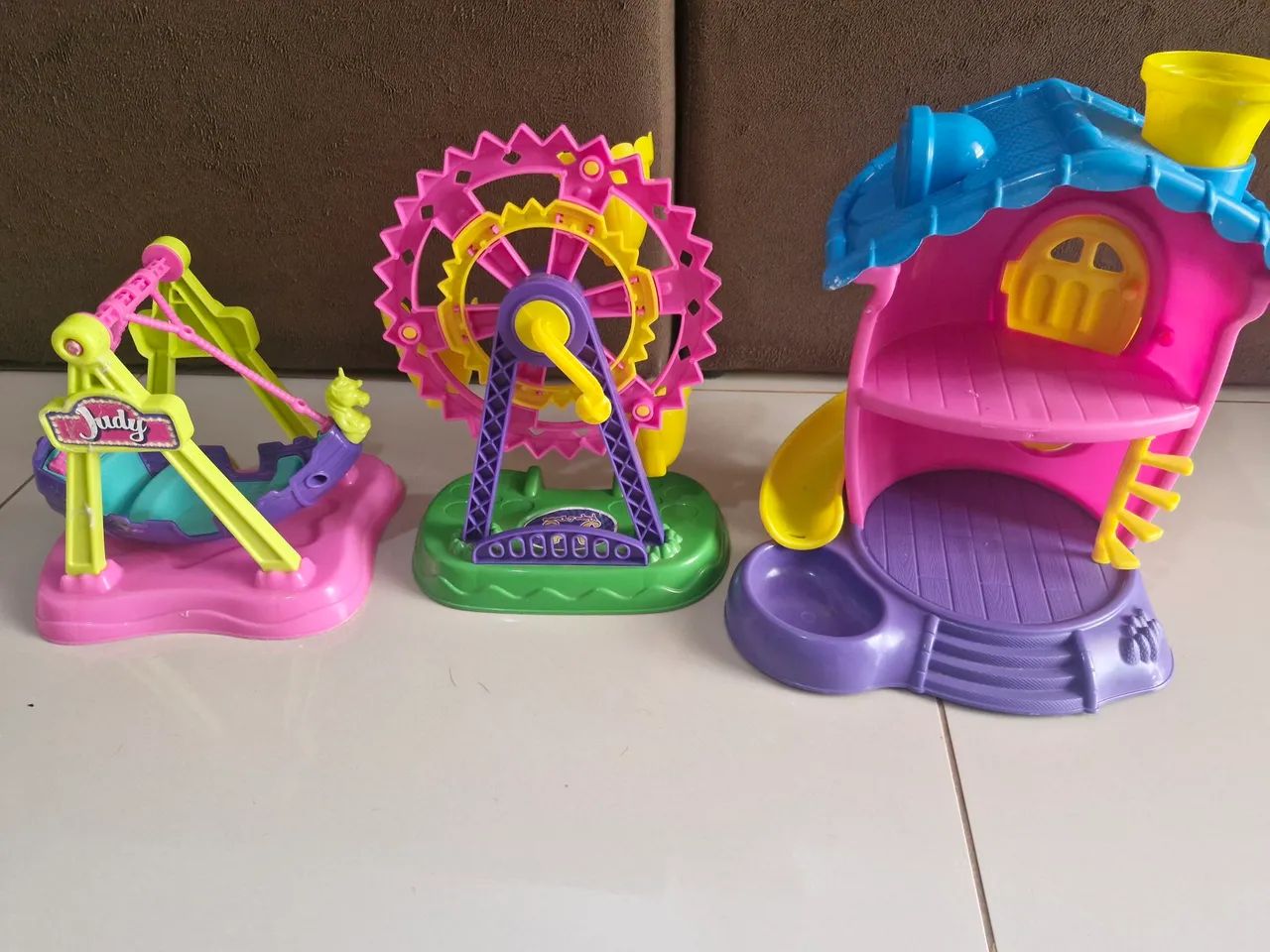 Brinquedos- parque de diversão e quarto da Judy - Foto 3