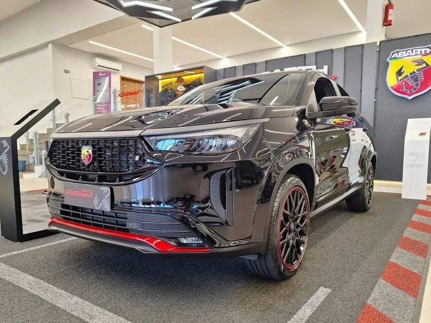 Fiat FASTBACK 1.3 TURBO 270 FLEX ABARTH AT6. - Foto 2
