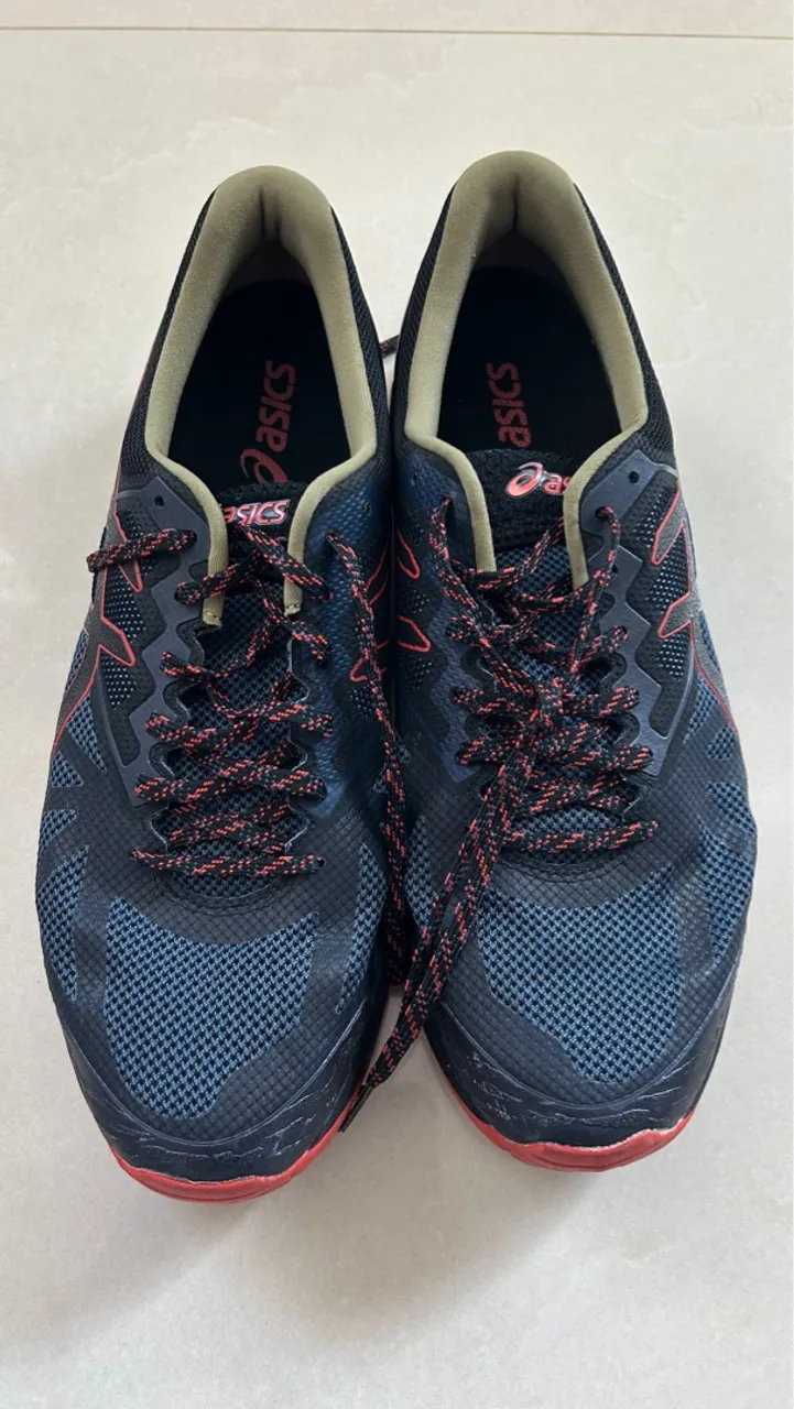 TENIS ASICS GEL FUJI TRABUCO 6