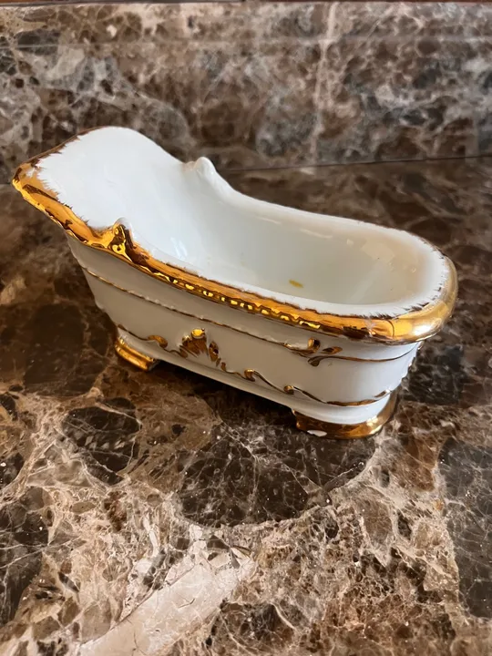 Banheira de Porcelana Decorativa Dourada