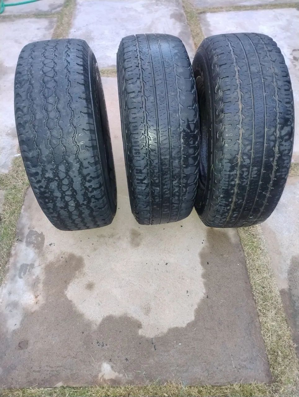 Pneu Goodyear Fortera 255x75x15 - Foto 2