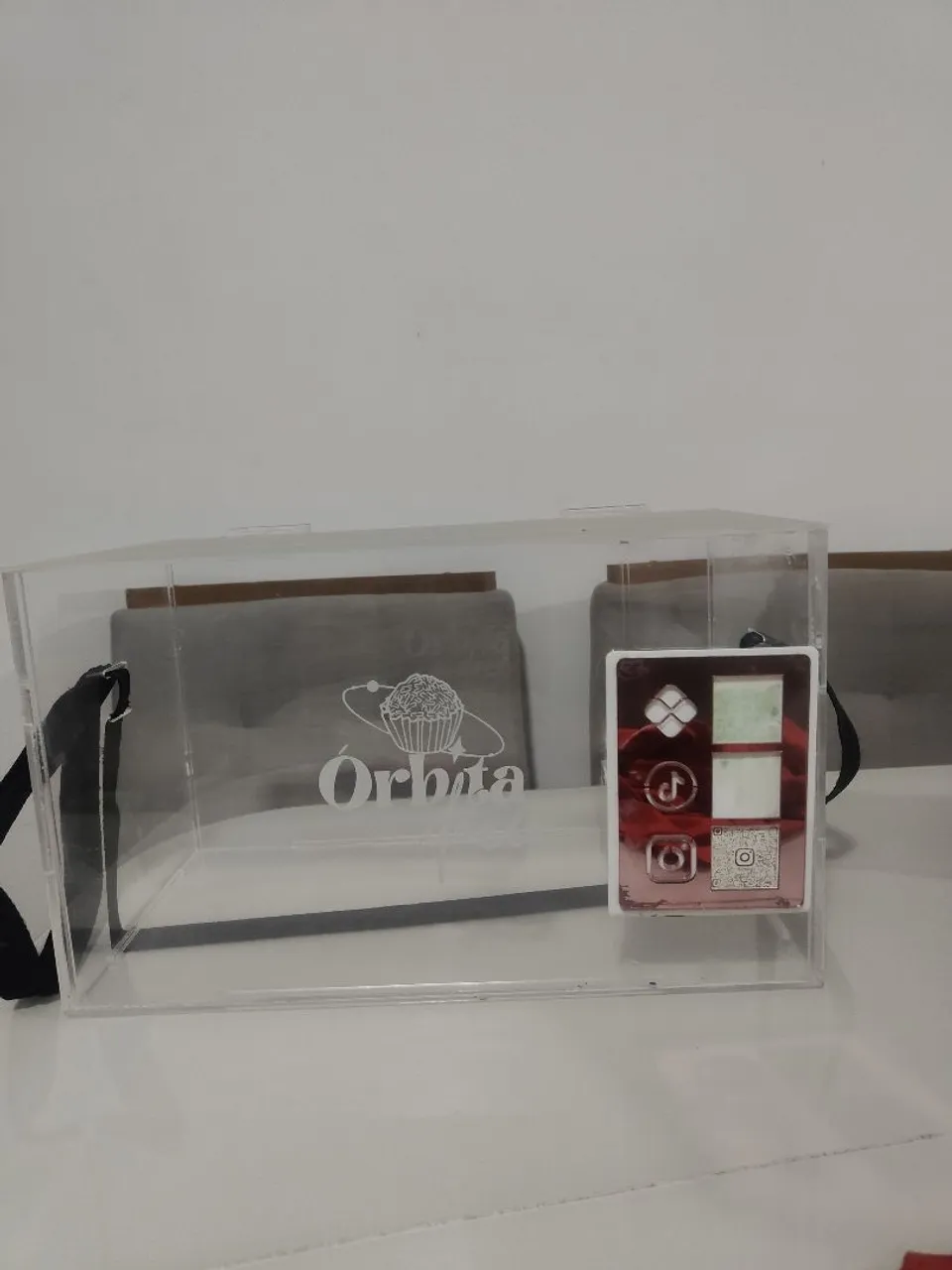 Caixa Acrílica para Brigadeiro - Orbits