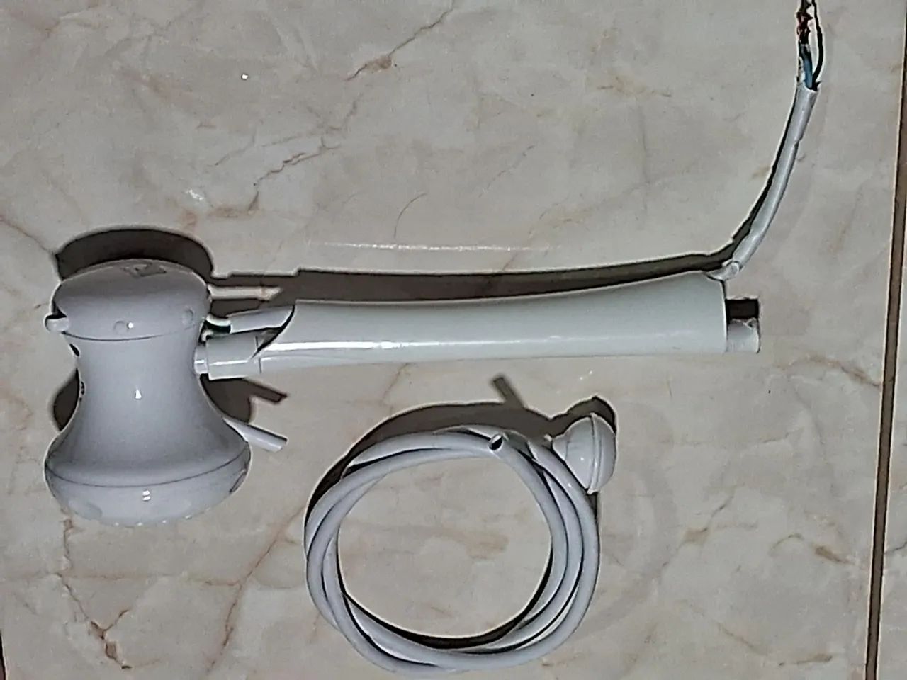 Chuveiro Elétrico Hydra Gorducha 127volts com tubo extensor - Foto 3