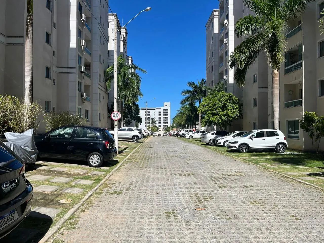 Alugo apartamento 2/4 suíte e varanda no Soberano em Buraquinho - Foto 5