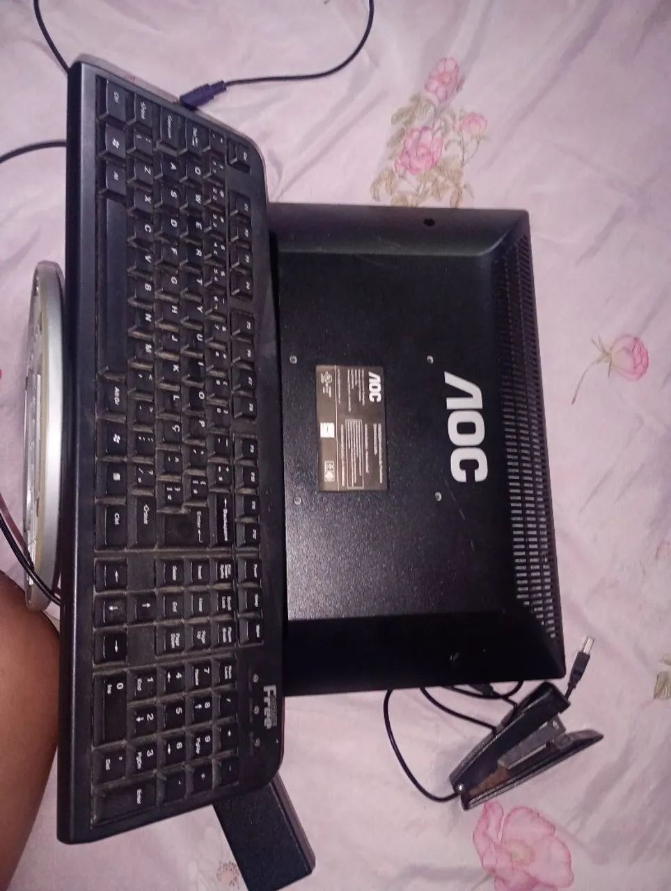 Monitor e teclado 60 64168566736641120